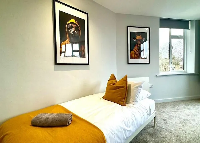 Charming 3Br: Close To Beach & Bournemouth! +Wi-Fi