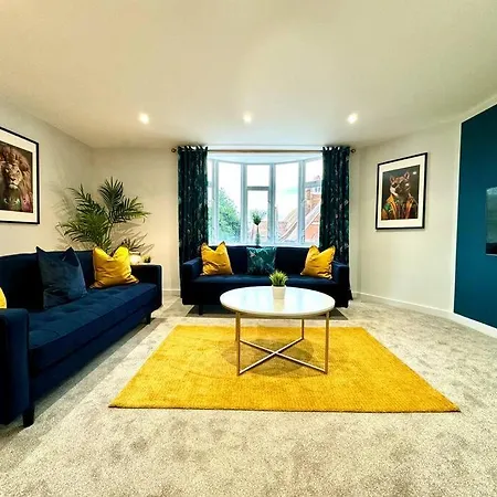 Charming 3Br: Close To Beach & Bournemouth! +Wi-Fi Exterior photo