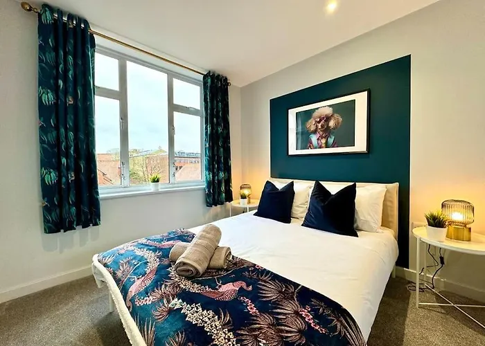Charming 3Br: Close To Beach & Bournemouth! +Wi-Fi