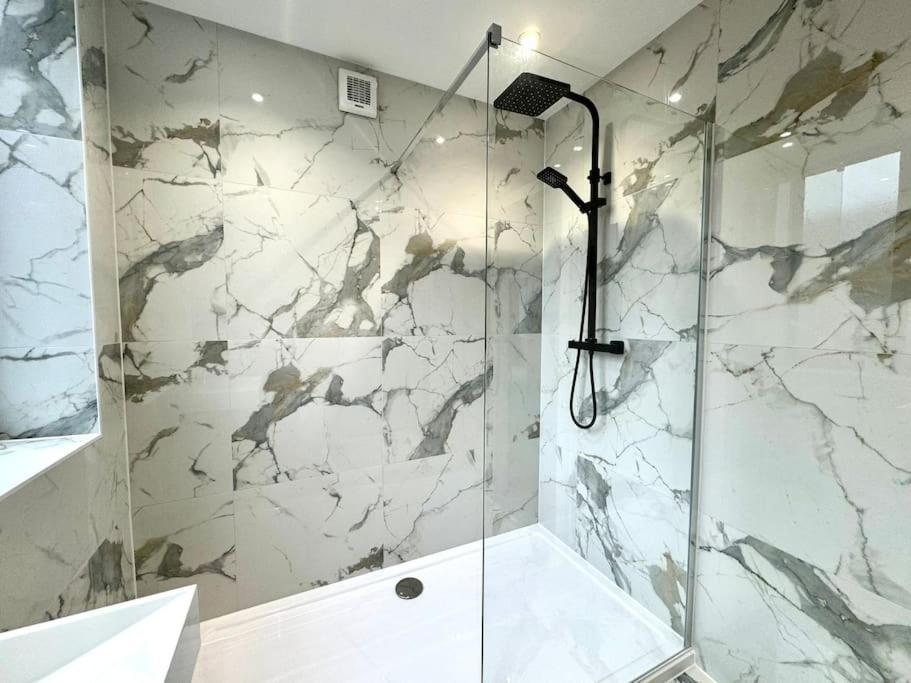 Апартаменты Charming 3br: Close To & Bournemouth! +wi-fi Борнмут